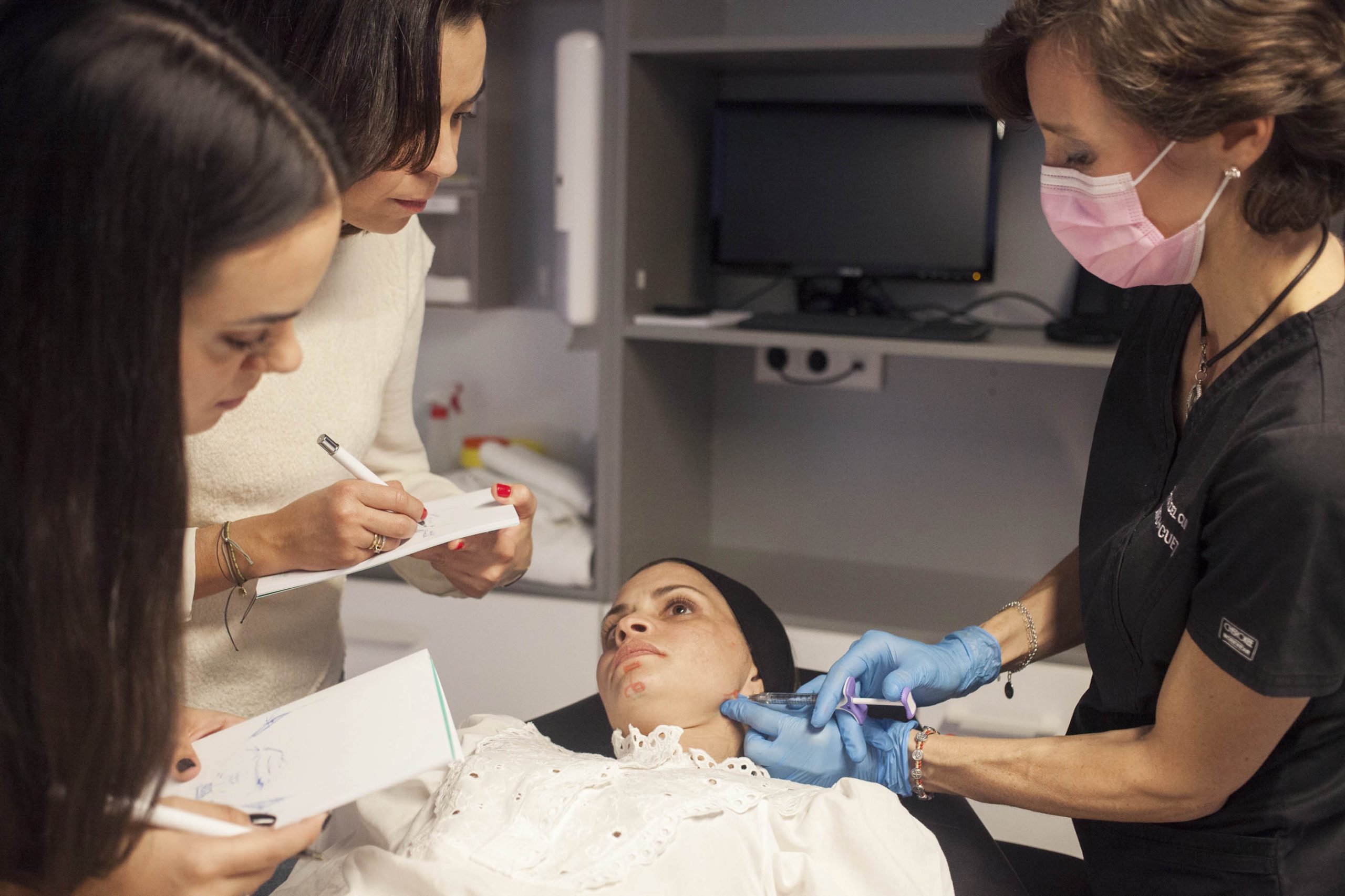 Curso de Restructuración Facial AU+